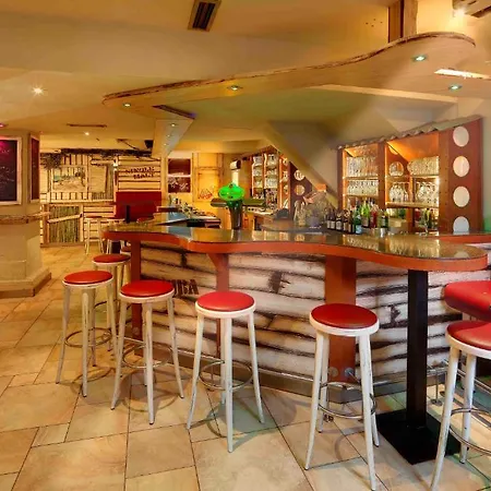 Hotel Mitten Mang Hotel 3*