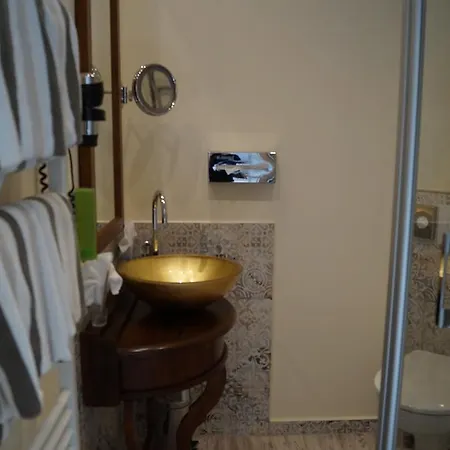 Hotel Hotel Mitten Mang 3*